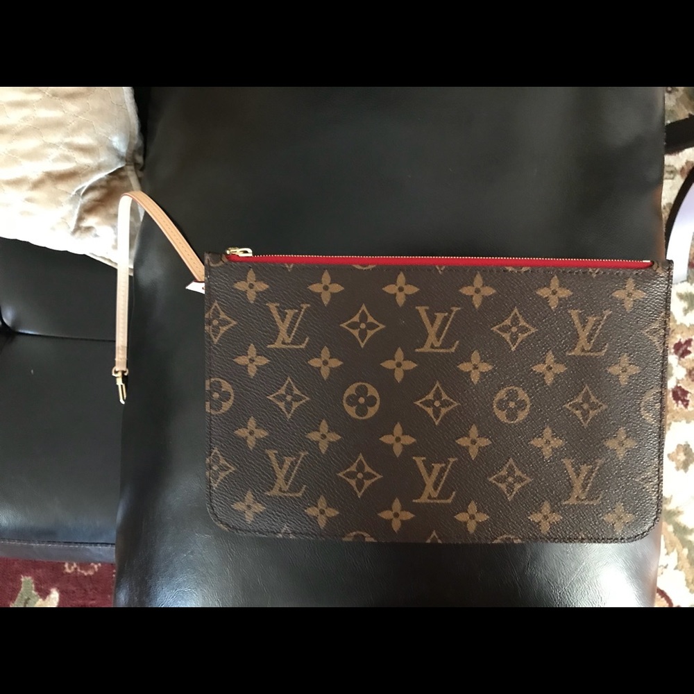 Louis Vuitton Small Handbag.